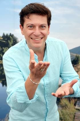 ORF Wenn die Musi spielt . Sänger Patrizio Buanne am Rande von Proben zum Musik Open Air Wenn die Musi spielt am 23.06.2023 in Bad Kleinkirchheim. 20230623SBK0041
