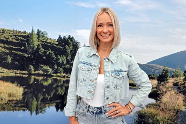 ORF Wenn die Musi spielt . Sängerin Christin Stark am Rande von Proben zum Musik Open Air Wenn die Musi spielt am 23.06.2023 in Bad Kleinkirchheim. 20230623SBK0054