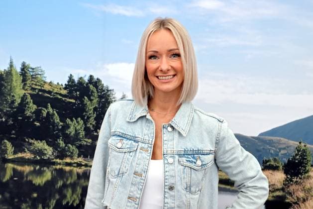ORF Wenn die Musi spielt . Sängerin Christin Stark am Rande von Proben zum Musik Open Air Wenn die Musi spielt am 23.06.2023 in Bad Kleinkirchheim. 20230623SBK0055