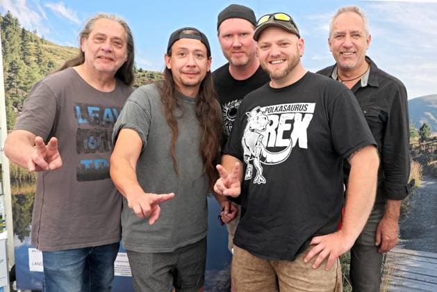 ORF Wenn die Musi spielt . Die Schürzenjäger am Rande von Proben zum Musik Open Air Wenn die Musi spielt am 23.06.2023 in Bad Kleinkirchheim. 20230623SBK0047