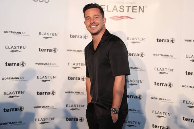 24.06.2023, Halle (Westfalen), Red Carpet Veranstaltung im Rahmen der 30. TERRA WORTMANN OPEN, ATP500, OWL Arena, Halbfinaltag: Deutscher Singer-Songwriter Nico Santos Nordrhein-Westfalen Deutschland