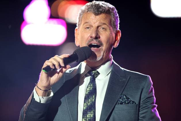 ORF Wenn die Musi spielt . Sänger Semino Rossi wärhend Proben zum Musik Open Air Wenn die Musi spielt am 23.06.2023 in Bad Kleinkirchheim. 20230623SBK0127