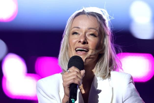ORF Wenn die Musi spielt . Sängerin Christin Stark wärhend Proben zum Musik Open Air Wenn die Musi spielt am 23.06.2023 in Bad Kleinkirchheim. 20230623SBK0135