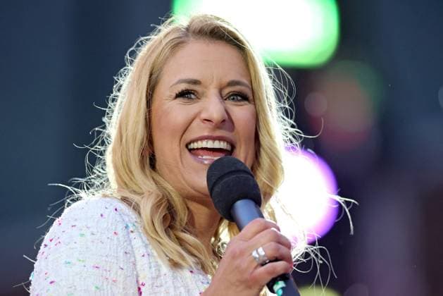 ORF Wenn die Musi spielt . Sängerin Stefanie Hertel wärhend Proben zum Musik Open Air Wenn die Musi spielt am 23.06.2023 in Bad Kleinkirchheim. 20230623SBK0167
