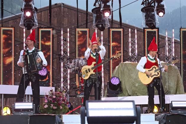 ORF Wenn die Musi spielt . Die Jungen Zillertaler wärhend Proben zum Musik Open Air Wenn die Musi spielt am 23.06.2023 in Bad Kleinkirchheim. 20230623SBK0234