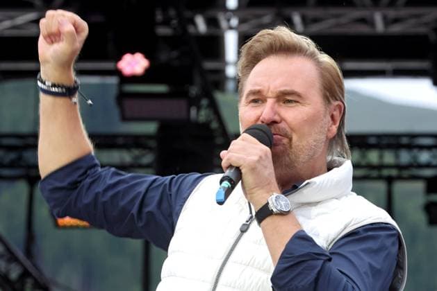 ORF Wenn die Musi spielt . Sänger Nik P. wärhend Proben zum Musik Open Air Wenn die Musi spielt am 23.06.2023 in Bad Kleinkirchheim. 20230623SBK0271