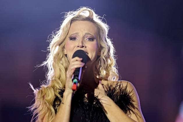 ORF Wenn die Musi spielt . Sängerin Melissa Naschenweng wärhend Proben zum Musik Open Air Wenn die Musi spielt am 23.06.2023 in Bad Kleinkirchheim. 20230623SBK0092