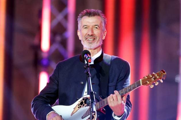 ORF Wenn die Musi spielt . Sänger Oswald Sattler wärhend Proben zum Musik Open Air Wenn die Musi spielt am 23.06.2023 in Bad Kleinkirchheim. 20230623SBK0162