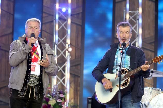 ORF Wenn die Musi spielt . Sänger Norbert Rier ( Kastelruther Spatzen ) und Oswald Sattler wärhend Proben zum Musik Open Air Wenn die Musi spielt am 23.06.2023 in Bad Kleinkirchheim. 20230623SBK0357