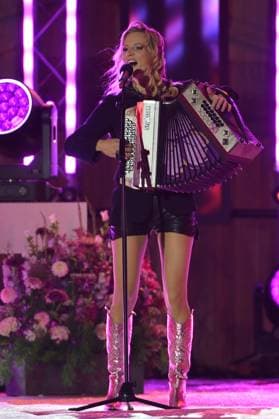24.06.2023 - Bad Kleinkirchheim St. Oswald am Hoferriegel in Österreich (AUT) - Wenn die Musi spielt Open Air 2023 - Melissa Naschenweng,