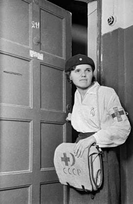 A nurse of the medical-sanitary service 661182 26.06.1941 Moscow. June 1941. A nurse of the medical-sanitary service. Anatoliy Garanin Sputnik Moscow Russia  Copyright: xAnatoliyxGaraninx
