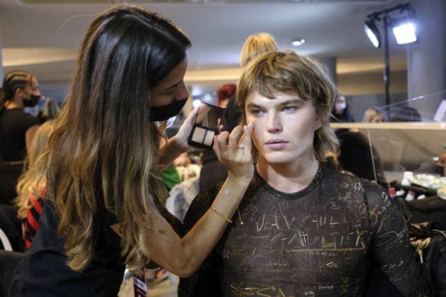 PFW - Balmain Festival - Backstage - Top Models Jordan Barrett attending the Balmain Festival as part of Paris Fashion Week Womenswear Spring Summer 2022 at La Seine Musicale in Boulogne-Billancourt, France on September 29, 2021. Photo by Aurore Marechal ABACAPRESS.COM Boulogne Billancourt Ile de France France  Copyright: xMarechalxAurore ABACAx 782359_175 MarechalxAurore ABACAx 782359_175