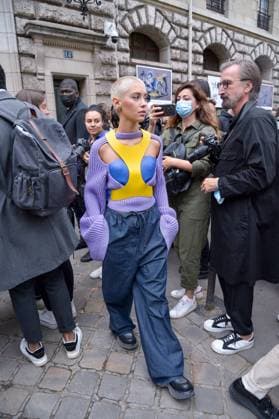 PFW - Loewe Arrivals Iris Law arriving at the Loewe show during Paris Fashion Week Womenswear Spring Summer 2022 in Paris, France on October 1, 2021. Photo by Julien Reynaud APS-Medias ABACAPRESS.COM Paris France  Copyright: xReynaudxJulien APS-Medias ABACAx 782655_054 ReynaudxJulien APS-Medias ABACAx 782655_054