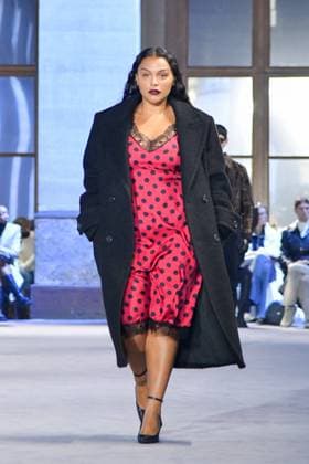 PFW - Paloma Elsesser Models For AMI Paloma Elsesser walks the runway during the AMI show as part of Paris Fashion Week Menswear Fall Winter 2022 2023 in Paris, France, on January 19, 2022. Photo by Jana Call me J ABACAPRESS.COM Paris France  Copyright: xJanaxCallxmexJ ABACAx 795354_001 JanaxCallxmexJ ABACAx 795354_001