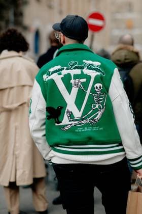 PFW - Street Style Street style, arriving at Louis Vuitton Fall-Winter 2022-2023 Menswear show, held at Carreau du Temple, Paris, France, on January 20th, 2022. Photo by Marie-Paola Bertrand-Hillion ABACAPRESS.COM Paris France  Copyright: xBertrand-HillionxMarie-Paola ABACAx 798019_050 Bertrand-HillionxMarie-Paola ABACAx 798019_050