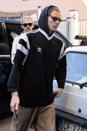 Bella Hadid And Marc Kalman Strolling - Milan Bella Hadid and her boyfriend Marc Kalman seen out in Milan, Italy on February 26, 2022, after having lunch at the ODSnack restaurant. They visited the historical mansion Villa Necchi Campigli, during Women Milan Fashion Week Fall-Winter 2022-23. Photo by Marco Piovanotto ABACAPRESS.COM Milan Italy  Copyright: xABACAx 800073_040 ABACAx 800073_040