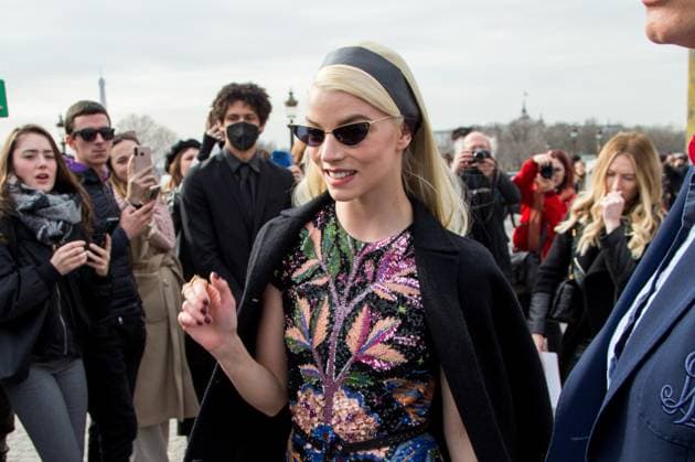 Anya Taylor-Joy, Archivbilder PFW - Dior - Outside Arrivals - Womenswear Fall Winter 2022 2023 2022 NB Anya Taylor-Joy attends the Dior Womenswear Fall Winter 2022 2023 show as part of Paris Fashion Week on March 01, 2022 in Paris, France. Photo by Nasser Berzane ABACAPRESS.COM Paris France  Copyright: xBerzanexNasser ABACAx 800533_121 BerzanexNasser ABACAx 800533_121