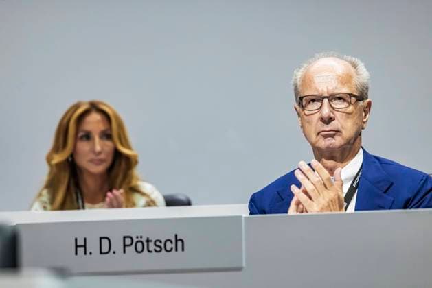Hans Dieter Pötsch, Vorsitzender des Vorstands der Porsche Automobil Holding SE sowie Vorsitzender des Aufsichtsrats der Volkswagen AG. - Ordentliche Hauptversammlung 2023 der Porsche AG in der Porsche Arena Stuttgart. Erste Hauptversammlung nach dem Börsengang der Dr. Ing. h.c. F. Porsche AG im vergangenen September. 28.06.2023: Stuttgart, Baden-Württemberg, Deutschland, Europa *** Hans Dieter Pötsch, Chairman of the Executive Board of Porsche Automobil Holding SE and Chairman of the Supervisory Board of Volkswagen AG Annual General Meeting 2023 of Porsche AG in the Porsche Arena Stuttgart First Annual General Meeting after the IPO of Dr Ing h c F Porsche AG last September 28 06 2023 Stuttgart, Baden Württemberg, Germany, Europe