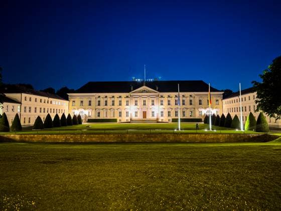 Reisen, Berlin 22.06.2023, Schloss Bellevue, Bundespräsident, Bundes Präsidialamt, Nachtaufnahme, Illumination Tiergarten Berlin Deutschland *** Travel, Berlin 22 06 2023, Bellevue Palace, Federal President, Federal Presidential Office, night shot, illumination Tiergarten Berlin Germany Berlin 20-23.06.23 Iphone LR-4125