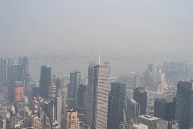June 30, 2023, New York, New York, United States: View of the city skylines from top of the Empire State Building as unhealthy air quality blanketed New York City on June 30, 2023 because of Canadian wildfires. Government reported air quality index more than 170 around the city. New York United States - ZUMAr339 20230630_znp_r339_002 Copyright: xLevxRadinx