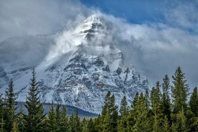 Creative Highlights World Canada; Alberta; Rocky Mountains; Banff; National Park; Lake , White Pyramid peak along Icefield Parkway, 