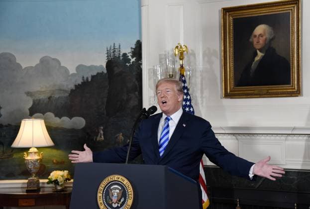 Trump Pulls US Out Of Iran Deal - Washington U.S. President Donald Trump speaks about the Iran nuclear deal, also known as the Joint Comprehensive Plan of Action during an event in the Diplomatic Room of the White House May 8, 2018 in Washington, DC, USA. Photo by Olivier Douliery ANACAPRESS.COM Washington DC United States  Copyright: xDoulieryxOlivier ABACAx 635856_004 DoulieryxOlivier ABACAx 635856_004