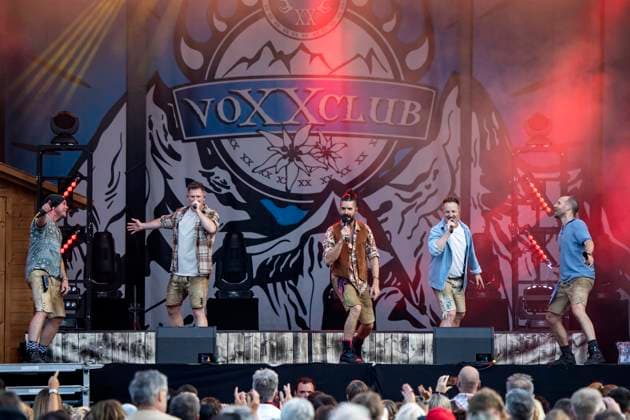 Voxxclub live beim Apoldaer Musiksommer 2023 auf des Festwiese der Herressener Promenade. Apolda, 02.07.2023