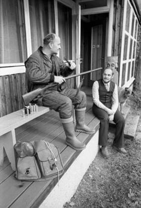 Cardio-surgeon Bredikis 5653038 01.08.1987 The Lithuanian Soviet Socialist Republic. Professor of hospital surgery of Kaunas Medical Institute cardio-surgeon Jurgis Bredikis, left, goes hunting. Kaunas Lithuania  Copyright: xx