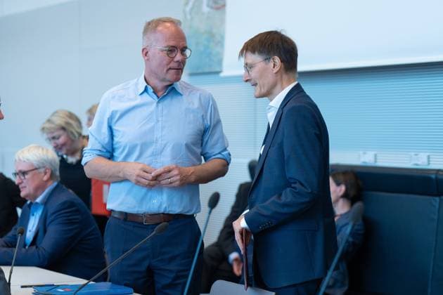 RECORD DATE NOT STATED SPD-Bundestagsfraktion, Bundesgesundheitsminister Karl Lauterbach Fraktionssitzung SPD-Bundestagsfraktion, Auftaktbilder, Matthias Miersch, Bundesgesundheitsminister Karl Lauterbach, 4.7.2023 Berlin Berlin GER *** SPD parliamentary group, federal health minister Karl Lauterbach parliamentary group meeting SPD parliamentary group, opening pictures, Matthias Miersch, federal health minister Karl Lauterbach, 4 7 2023 Berlin Berlin GER