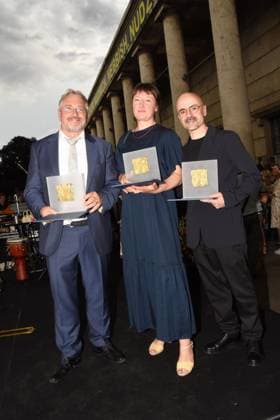 Manfred Rietzler Preistraeger Unternehmer Gruender Barbara Yelin Preistraegerin Comiczeichnerin Goyo Montero Preistraeger Ballettdirektor Staatstheater Nuernberg Muenchen 04.07.2023 Bayerischen Kultursommes im Haus der Kunst Preis.Verleihung Pro meritis scientiae et litterarum Muenchen