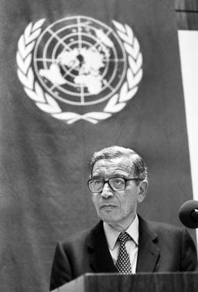 USA, New York, 23.01.1993 Archiv.: 38-26 Sitzung Vereinte Nationen Foto: Dr. Boutros-Ghali, Generlsekretaer der Vereinten Nationen Sitzung Vereinte Nationen *** USA, New York, 23 01 1993 Archive 38 26 Session United Nations Photo Dr Boutros Ghali, Secretary-General of the United Nations Session United Nations