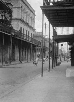 RECORD DATE NOT STATED View down Royal Street to the Haunted House (Lalaurie House) Copyright:xcitt?,costruzione,costruzioni,laxgente,biblioteca,casa,case,architettura,paese,balcone,balconi,vista,Delxsud,colore,fotographia,colonna,colonna,colonne,posizione,secolo,NewxOrleans,Louisiana,concetto,negativo,B&W,scenaxdellaxvia,vitaxdellaxcitt?,casaxurbana,BibliotecaxdelxCongresso,infestatoxdaglixspettri,vitaxquotidiana,GlixStatixUnitixDixAmeri,CaratteristicaxArchitettonica,Colore,,multi-storey,frequentare,nerox&xbianco,neroxexbianco,B W,glixannix20,biancoxexnero,ventesimoxsecolo,Creolo,Americano,GlixS.U.A.,photograph,CongressionalxLibrary,HeritagexArt,ArnoldxGenthe,Genthe,xArnold,balconyxrail,nitratexnegative,stillximage,Nitratexnegatives.x IMAGO ,2955448 ! ACHTUNG  Copyright:citt?,costruzione,costruzioni,laxgente,biblioteca,casa,case,architettura,paese,balcone,balconi,vista,Delxsud,colore,fotographia,colonna,colonna,colonne,posizione,secolo,NewxOrleans,Louisiana