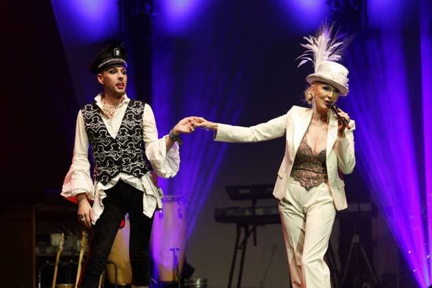Bilder des Jahres 2023, Entertainment 07 Juli Entertainment Themen der Woche KW27 Entertainment Bilder des Tages Desiree Nick, Jack Woodhead; MAD MAGIC The Crazy Variety Show, am 05.07.2023 in Berlin, (Wintergarten VarietÃ ), Deutschland *** Desiree Nick, Jack Woodhead MAD MAGIC The Crazy Variety Show, on 05 07 2023 in Berlin, Wintergarten VarietÃ , Germany
