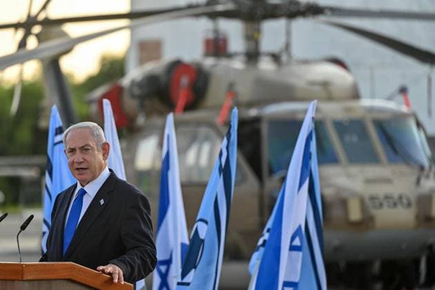 News Themen der Woche KW27 News Bilder des Tages Israeli Prime Minister Benjamin Netanyahu visits Palmachim air force base in Rishon Lezion, Israel Israeli Prime Minister Benjamin Netanyahu visits Palmachim air force base in Rishon Lezion, Israel, 05 July 2023. Photo by Israeli Prime Minister Office apaimages Jerusalem Jerusalem Palestinian Territory 050723_ISRAEL_IPMO_00 (1) Copyright: xapaimagesxIsraelixPrimexMinisterxOffice xapaimagesx
