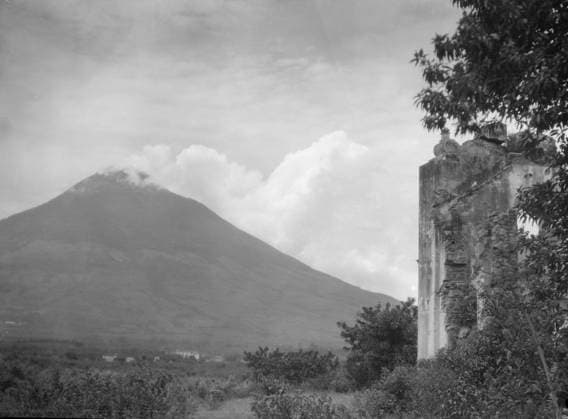 RECORD DATE NOT STATED Travel views of Cuba and Guatemala, between 1899 and 1926. Creator: Arnold Genthe. Copyright:x HeritagexImagesx IMAGO ,2957289 ! ACHTUNG: AUFNAHMEDATUM GESCHÄTZT!  Copyright: HeritagexImagesx IMAGO