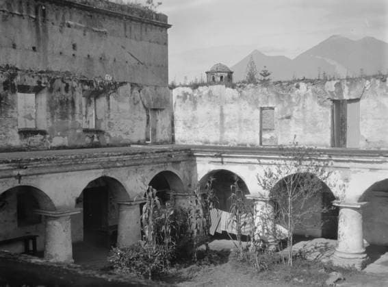 RECORD DATE NOT STATED Travel views of Cuba and Guatemala, between 1899 and 1926. Creator: Arnold Genthe. Copyright:x HeritagexImagesx IMAGO ,2957404 ! ACHTUNG: AUFNAHMEDATUM GESCHÄTZT!  Copyright: HeritagexImagesx IMAGO
