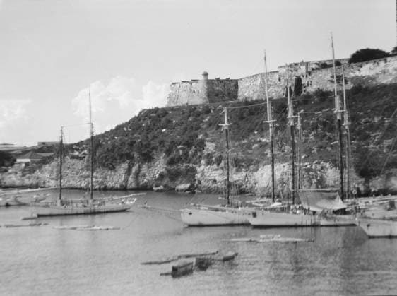 RECORD DATE NOT STATED Travel views of Cuba and Guatemala, between 1899 and 1926. Creator: Arnold Genthe. Copyright:x HeritagexImagesx IMAGO ,2957493 ! ACHTUNG: AUFNAHMEDATUM GESCHÄTZT!  Copyright: HeritagexImagesx IMAGO