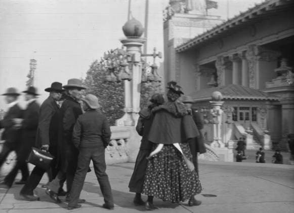 RECORD DATE NOT STATED St Louis World s Fair, 1904? Creator: Arnold Genthe. Copyright:x HeritagexImagesx IMAGO ,2958784 ! ACHTUNG: AUFNAHMEDATUM GESCHÄTZT!  Copyright: HeritagexImagesx IMAGO