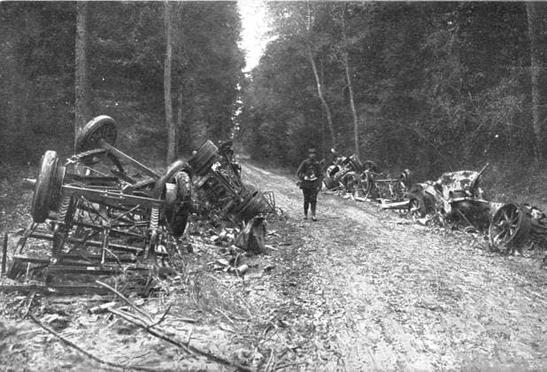 RECORD DATE NOT STATED Scenes de Guerre; Sur la route de Soissons a Villers-Cotterets , 1914. Creator: Unknown. Copyright:x4945x3357x IMAGO ,2962405 ! ACHTUNG: AUFNAHMEDATUM GESCHÄTZT!  Copyright:4945x3357x IMAGO