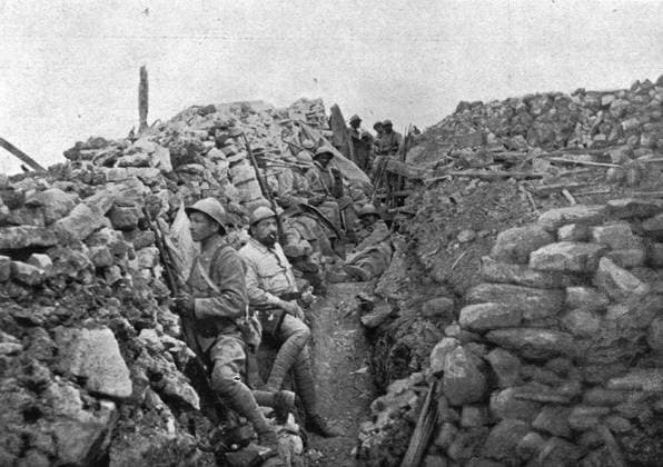 RECORD DATE NOT STATED Fleury-devant-Douamont: La reprise du village; Les marsouins du regiment colonial du Maroc..., 1916 Creator: Unknown. Copyright:xEuropa,pa?s,Franc?s,France,cor,defesa,conflito,vila,defesas,militar,guerra,partexdianteira,posi??o,s?culo,fotografia,soldados,soldado,primeiraxguerraxdexmundo,wartime,conceito,batalha,foto,B&W,aftermath,guerra,trincheira,trincheiras,publica??o,Cor,,World.war.i,WWI,campoxdexbatalha,pretox&xbranco,pretoxexbranco,B W,brancoxexpreto,GuerraxDexMundoxUma,20oxs?culo,ThexPrintxCollector,photograph,Unknown,L Illustration,GrandxEst,Fleury,Fleury-devant-Douaumontx IMAGO ,2970493 ! ACHTUNG: AUFNAHMEDATUM GESCHÄTZT!  Copyright:Europa,pa?s,Franc?s,France,cor,defesa,conflito,vila,defesas,militar,guerra,partexdianteira,posi??o,s?culo,fotografia,soldados,soldado,primeiraxguerraxdexmundo,wartime,conceito,batalha,foto,B