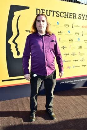 Deutschen Synchronpreis 2023 Tobias Becker, Nachwuchspreios für Netflix und Amazon Ankunft, zum Deutschen Synchronpreis 2023 im TIPI in Berlin am 07.07.2023