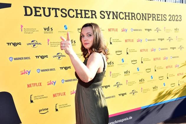 Deutschen Synchronpreis 2023 Magda Turba, deutsche Stimme von Amanda Seyfried, Emily VanCamp Ankunft, zum 4. Deutschen Synchronpreis 2023 im TIPI in Berlin am 07.07.2023