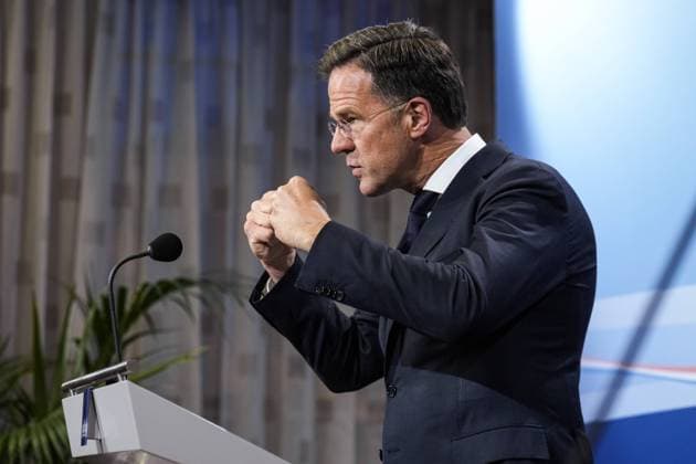 News Bilder des Tages THE HAGUE - Prime Minister Mark Rutte speaks to the press, after an extra cabinet meeting due to the fall of the Rutte IV cabinet. ANP PHIL NIJHUIS netherlands out - belgium out  Copyright: xx x473227057x originalFilename: 473227057.jpg