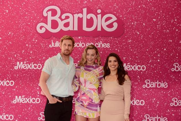 July 7, 2023, Mexico City, Mexico: (L-R) Ryan Gosling, Margot Robbie and America Ferrera pose for photos during Barbie film Photocall at Mexico City Four Sason Hotel. on July 7, 2023 in Mexico City, Mexico. Mexico City Mexico - ZUMAe321 20230708_zia_e321_043 Copyright: xCarlosxTischlerx