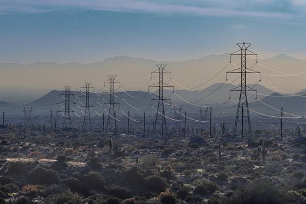 Hochspannungsleitung durch die Sonorawueste im Gegenlicht, USA, Arizona, Browns Ranch Trailhead, Phoenix High-voltage power line through the Sonoran Desert in the backlight, USA, Arizona, Browns Ranch Trailhead, Phoenix BLWS688411 *** High voltage line through the Sonora Desert at Backlight, USA, Arizona, Browns Ranch Trailhead, Phoenix High Voltage Power Line Through The Sonoran Desert in The backlight, USA, Arizona, Browns Ranch Trailhead, Phoenix BLWS688411 Copyright: xblickwinkel A.xHartlx