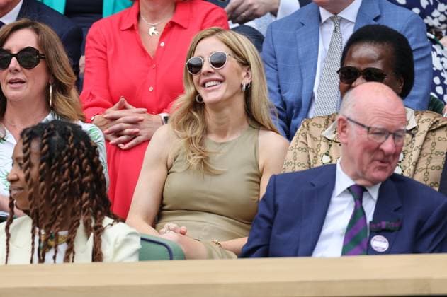 . 09 07 2023. London, United Kingdom. Celebrities including: Ellie Goulding Phoebe Dynevor Emma Corrin Lila Moss Sienna Miller on day seven of the Wimbledon Tennis Championships in London .  xStephenxLockx xi-Imagesx IIM-24556-0036