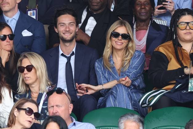 . 09 07 2023. London, United Kingdom. Celebrities including: Ellie Goulding Phoebe Dynevor Emma Corrin Lila Moss Sienna Miller Alexa Chung Jourdan Dunn , on day seven of the Wimbledon Tennis Championships in London .  xStephenxLockx xi-Imagesx IIM-24556-0059