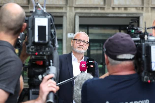 News Themen der Woche KW28 News Bilder des Tages Niedersachsen, Hannover, Start des Prozesses vor dem Landgericht, um Kindermord von Wunstorf: 14-Jähriger soll Gleichaltrigen getrötet haben. Anwalt der Familie des Getöteten Anwalt Steffen Hörning, . *** Lower Saxony, Hanover, start of the trial before the regional court, around child murder of Wunstorf 14 year old is to have killed Gleichaltrigen lawyer of the family of the killed lawyer Steffen Hörning,