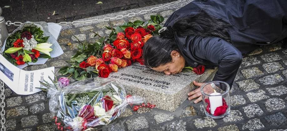 NSU Mord in Dortmund. Am 4 April vor 10 Jahren wurde der Kiosk Besitzer Mehmet Kubasik ermordet. *** NUR FÜR REDAKTIONELLE ZWECKE *** EDITORIAL USE ONLY ***<p>30.03.2016 Dortmund. ACHTUNG Archiv Fotos. Die Witwe des Ermordeten Elif Kubasik. NSU Mord in Dortmund. Am 4 April vor 10 Jahren wurde der Kiosk Besitzer Mehmet Kubasik ermordet. Deutschland NRW Dortmund Copyright: RalfxRottmann *** NSU Murder in Dortmund on 4 April before 10 Years was the Kiosk Owner Mehmet Kubasik murdered *** ONLY FOR EDITORIAL PURPOSE *** EDITORIAL USE ONLY *** P 30 03 2016 Dortmund Attention Archive Photos the Widow of Murdered Elif Kubasik NSU Murder in Dortmund on 4 April before 10 Years was the Kiosk Owner Mehmet Kubasik murdered Germany NRW Dortmund Copyrig Copyright: RalfxRottmann docnrwhugopicture96170381 EDITORIAL USE ONLY