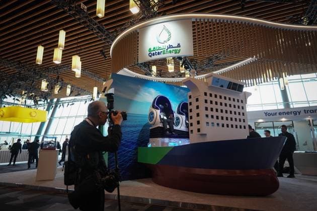 July 10, 2023, VANCOUVER, BC, CANADA: A delegate navigates a virtual reality LNG ship at the Qatar Energy booth during the LNG2023 conference, in Vancouver, B.C., Monday, July 10, 2023. VANCOUVER CANADA  - ZUMAc35_ 20230710_zaf_c35_135 Copyright: xDarrylxDyckx